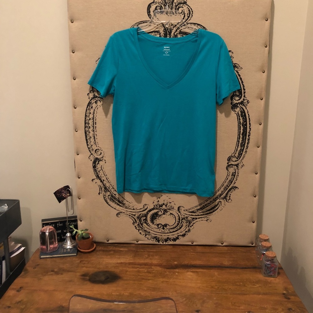 Old Navy V-Neck Teeshirt, aqua blue
